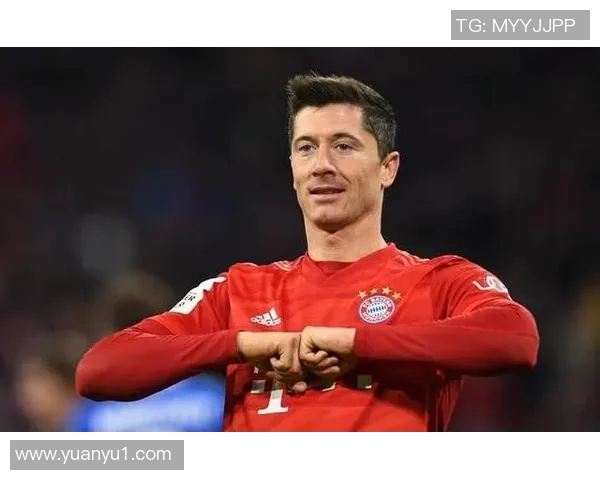 莱万重返安联球场遭拜仁球迷嘘声四起引发热议